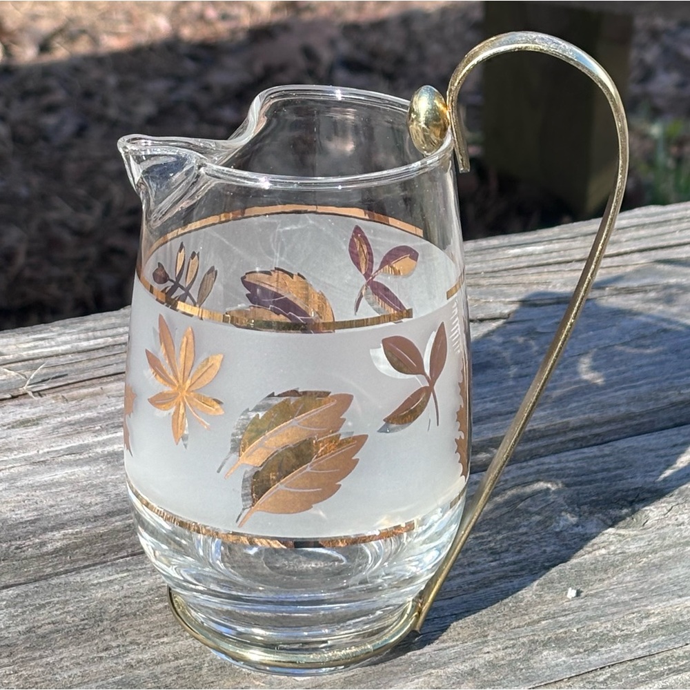 Vintage Libbey Gold Leaf Frosted Pitcher!